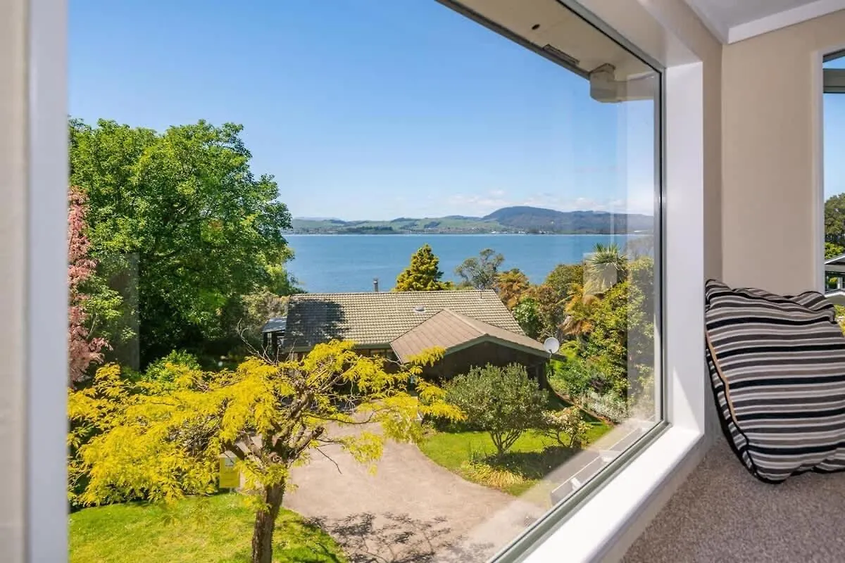 Kawaha Point Gem Villa Rotorua New Zealand